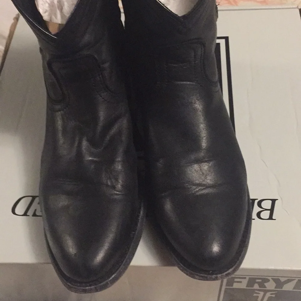 Black Frye Pullon short Leather Boots - Picture 6 of 8